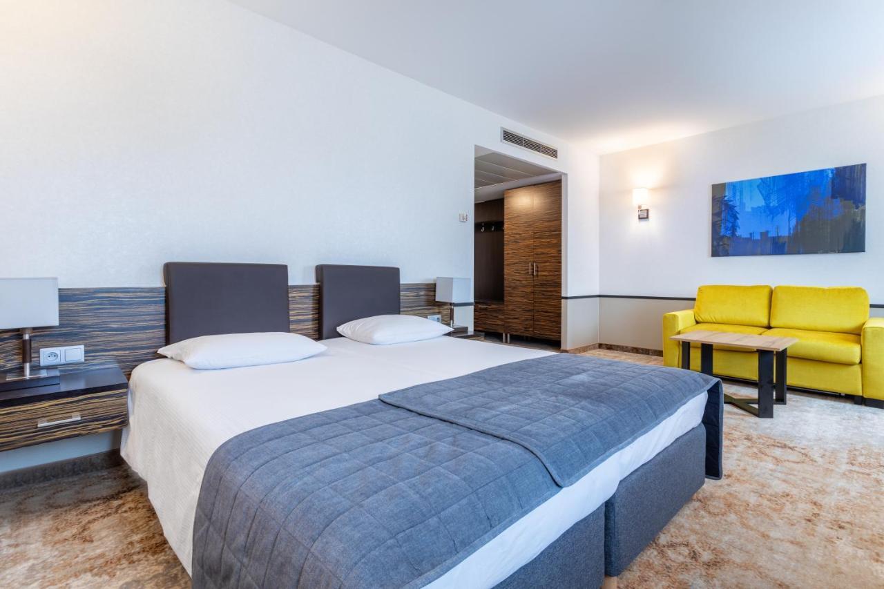 Qubus Hotel Kielce Exterior photo