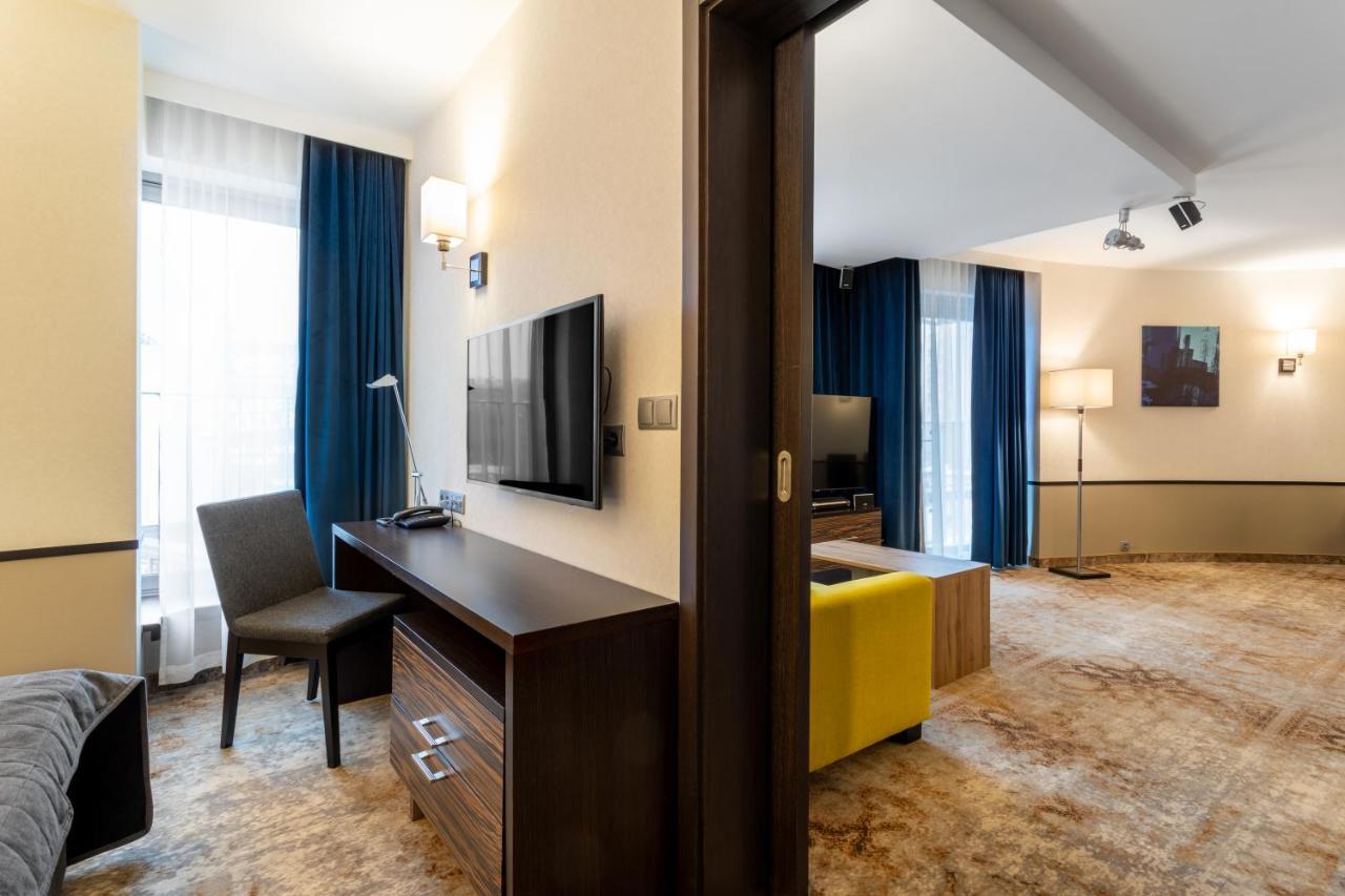 Qubus Hotel Kielce Exterior photo