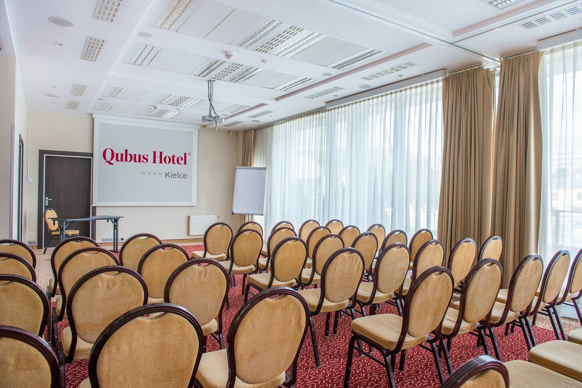 Qubus Hotel Kielce Exterior photo